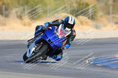 media/Jan-08-2022-SoCal Trackdays (Sat) [[1ec2777125]]/Turn 2 (150pm)/